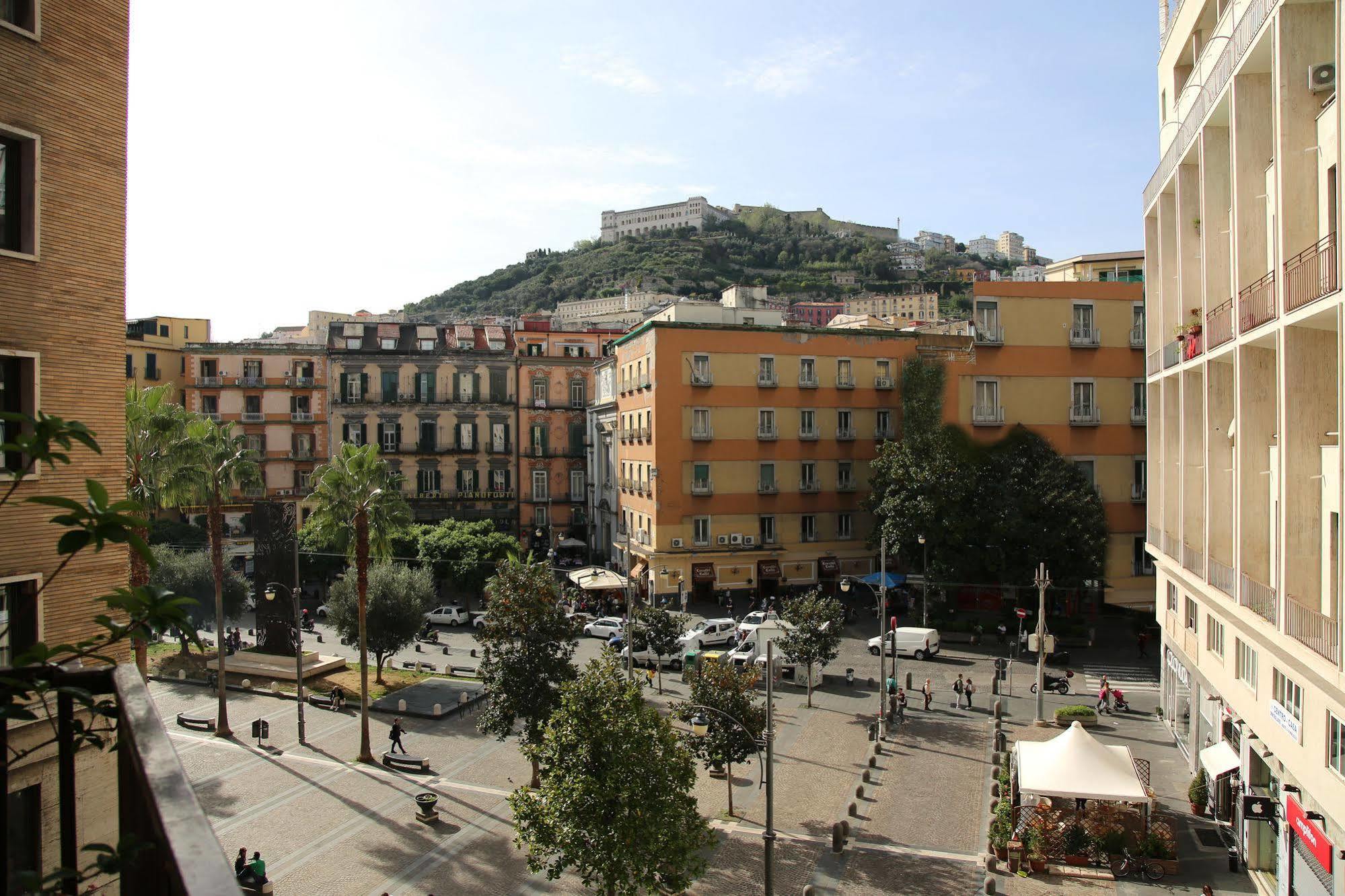 Art Resort Piazza Carita' Naples Exterior photo