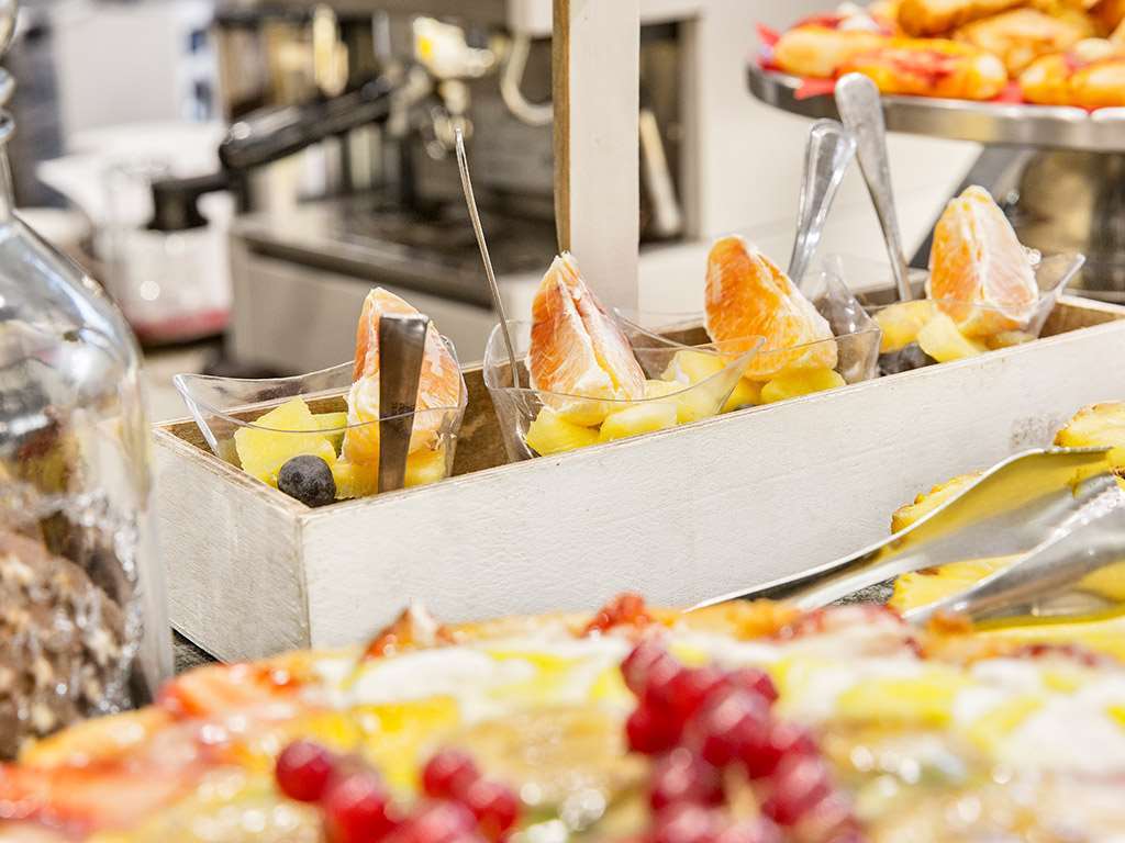 Art Resort Piazza Carita' Naples Restaurant photo